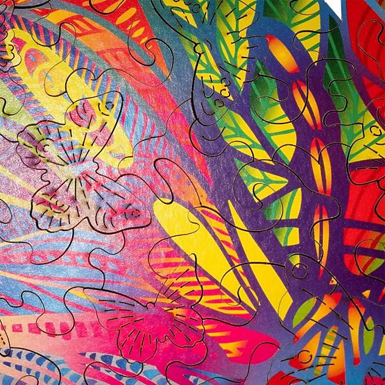 Barevné dřevěné puzzle - motýl