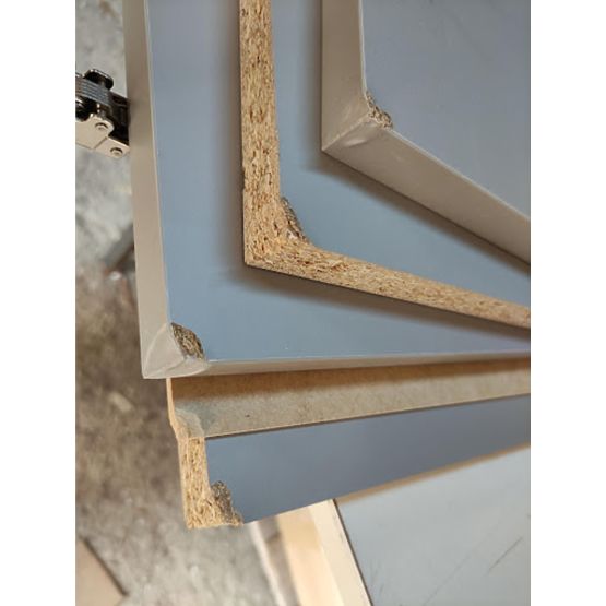 BAZAR - Dětský noční stolek KUBI