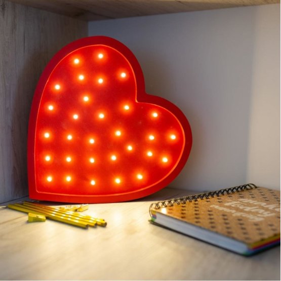 Dětské dřevěné svítidlo LED svítidlo Srdce - červené