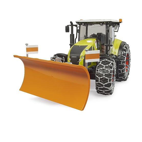 Bruder Claas Axion 950 se sněhovými řetězy a radlicí