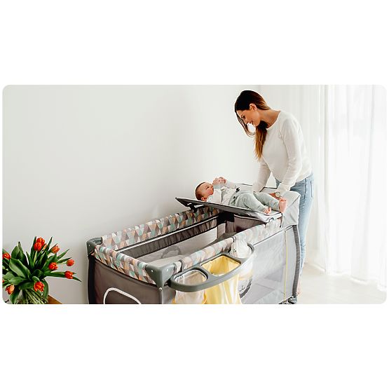 Cestovní postýlka LIONELO Sven plus - hnědá