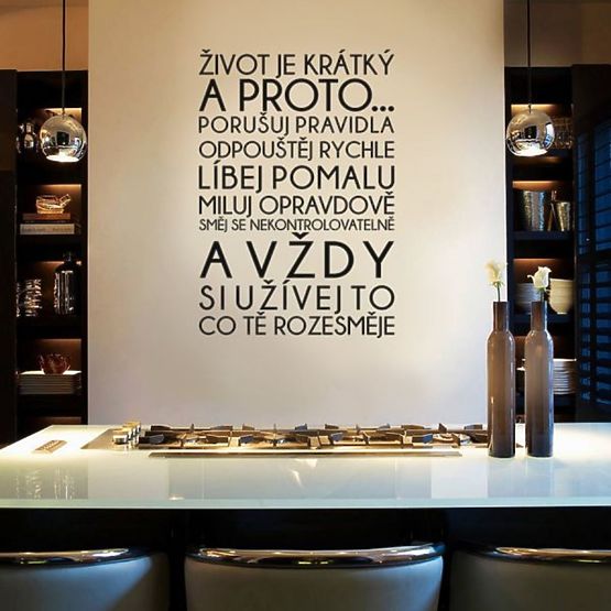 Dekorace na stěnu - Život je krátký