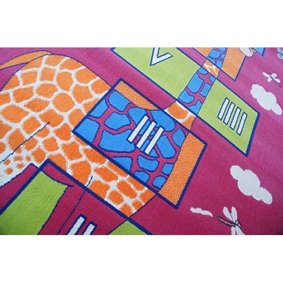 Dětský koberec žirafa