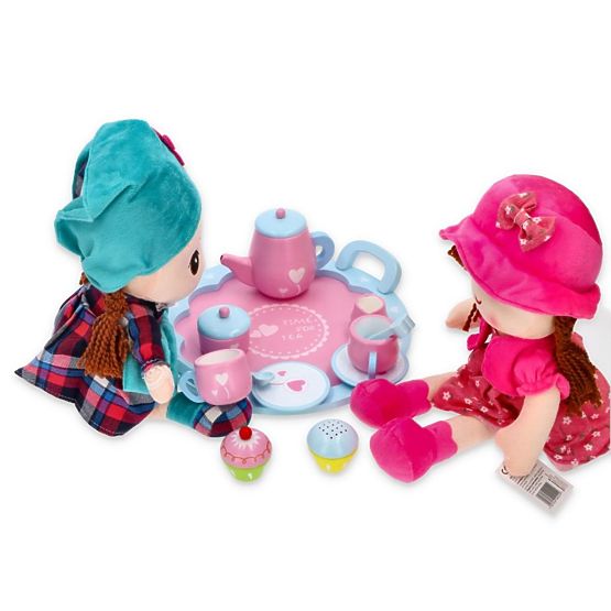 Dřevěná čajová souprava se srdíčky