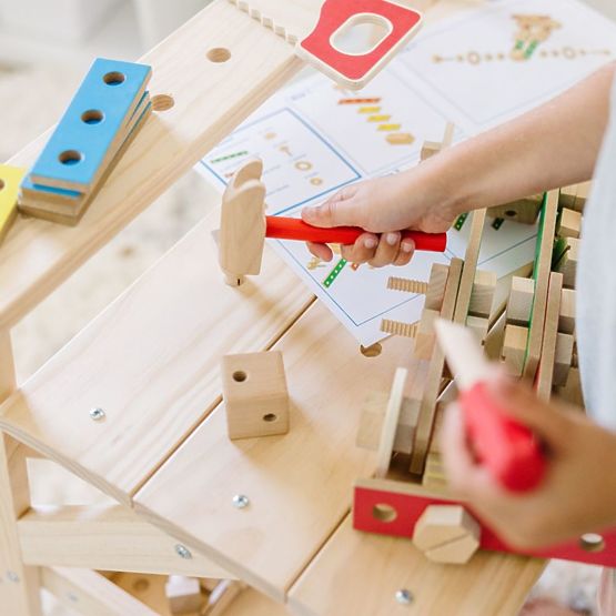 Dřevěná dílna pro kutily a stavebnice 2v1