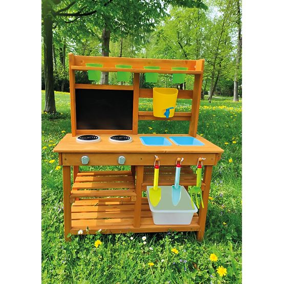 Dřevěná zahradní kuchyňka