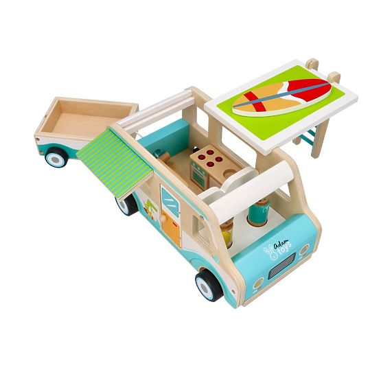 Dřevěný karavan s přívěsem a doplňky