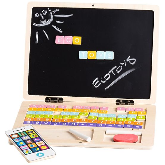 Dřevěný magnetický notebook