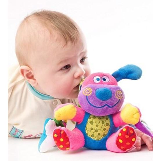 Edukační plyšová hračka Sensillo pejsek s vibrací a chrastítkem Fialová