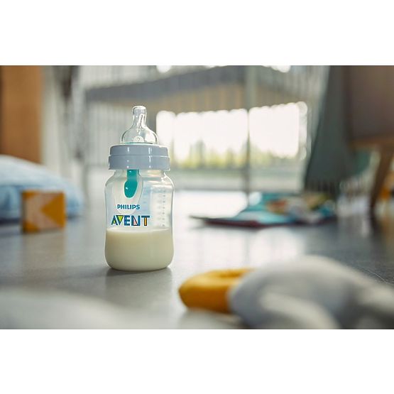 Kojenecká láhev Avent Anti-colic s ventilem AirFree 125 ml 2ks Transparentní