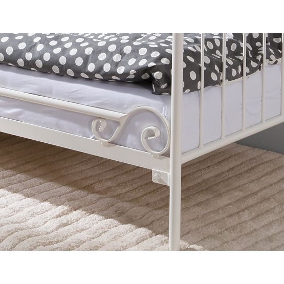 Kovová postel model 2 S bílá