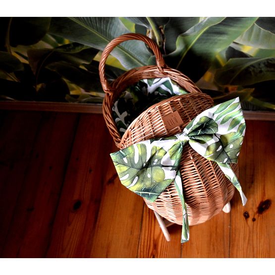 LILU Proutěný kočárek pro panenky s mašlí