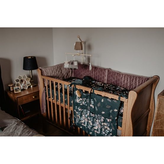 Mantinel do postýlky Tajná zahrada - fialový