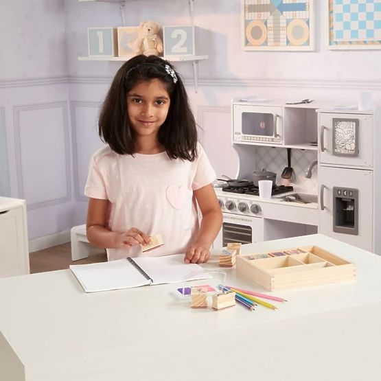 Melissa & Doug - sada dřevěných razítek Princezna