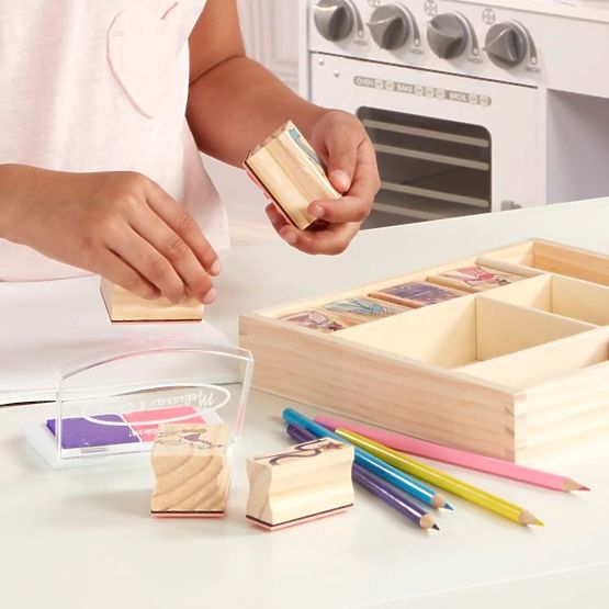 Melissa & Doug - sada dřevěných razítek Princezna
