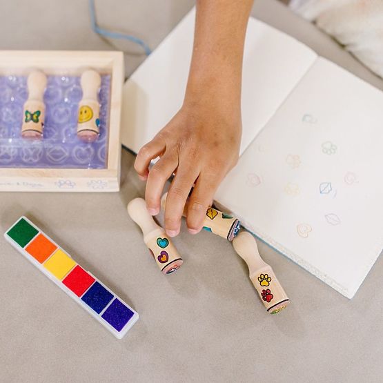 Melissa & Doug sada dřevěných razítek - 6 ks