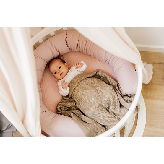 Oválná rostoucí postýlka Ruby 7v1 PLUS - bílá