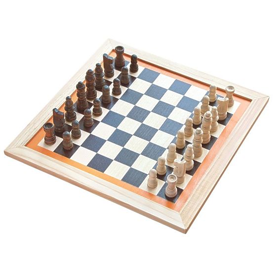 Sada her v dřevěné krabici