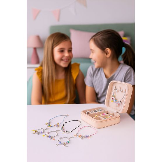 Sada na výrobu náramků, náhrdelníků, přívěsků, korálků 66 prvků + organizér a taška