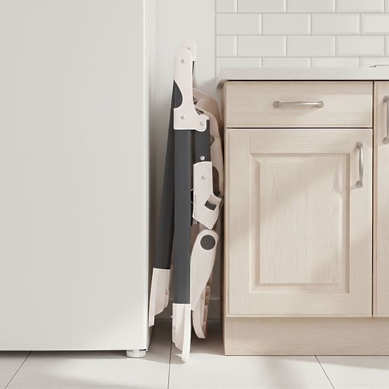 Skládací dětská jídelní židlička s hračkami ECOTOYS