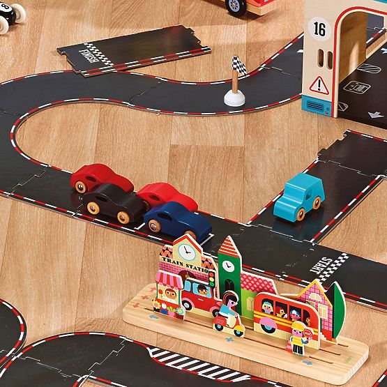 Vilac Sada 4 dřevěných autíček Super Vilacity