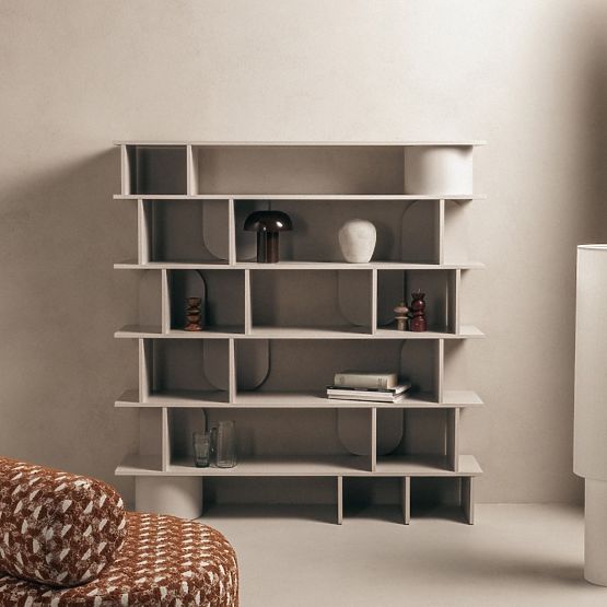 Vysoký regál Rangali, kašmírový, zaoblený