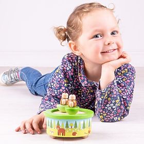 Bigjigs Toys Dřevěná hrací skříňka woodland, Bigjigs Toys