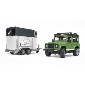 Bruder LAND ROVER s přepravníkem na koně, Bruder