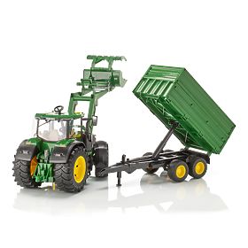 Bruder Traktor John Deere 7R 350 s čelním nakladačem a tandemovým přepravním přívěsem, Bruder