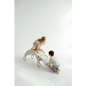 Dřevěná Montessori houpačka se skluzavkou/žebříkem M - bílá