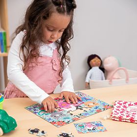 Mudpuppy Puzzle Koťata v hrnku na čaj v látkovém pytlíku 36 dílků, Mudpuppy